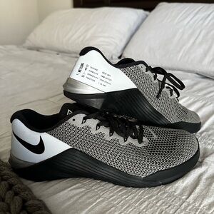 Nike Metcon5 lifting shoes